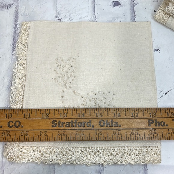Linen Napkins Set of 4 Crochet Lace Trim Swiss Dot Embroidery Country Pattern - Picture 8 of 9